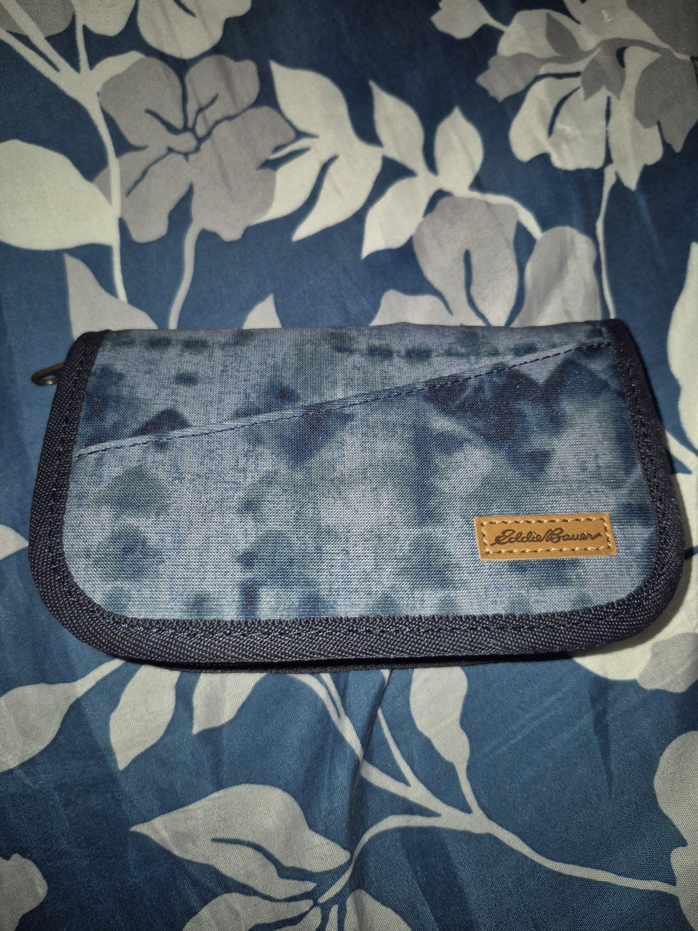 Eddie Bauer Blue Tie-Dye Zip Travel Wallet